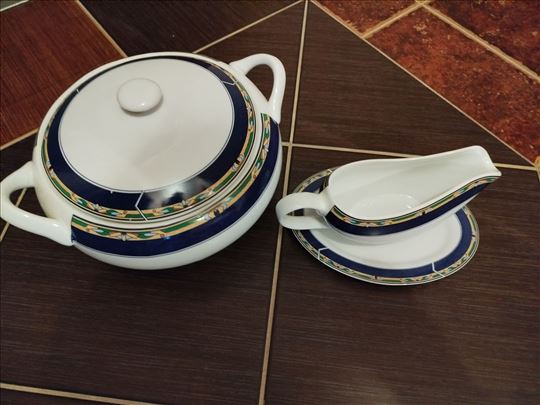 Keramička činija i sosijera