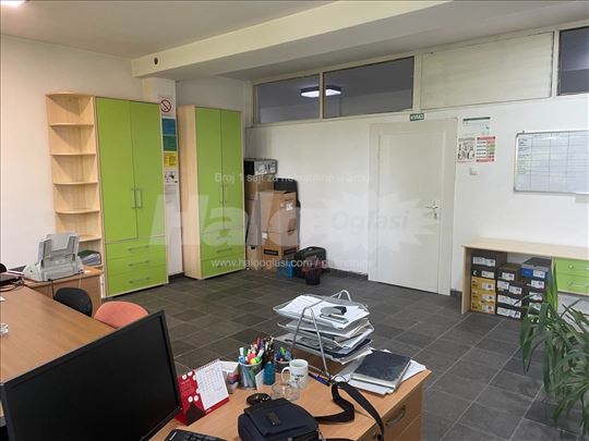 Kluz 34m2 - poslovni prostor, izdavanje