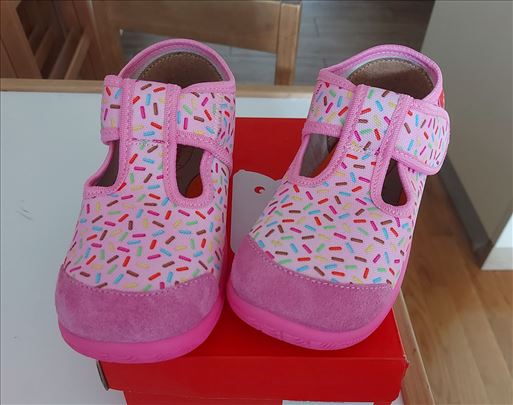 Patofne za devojcicu