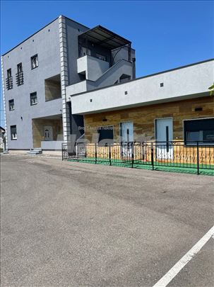Plac sa dvije lux zgrade  sa 4 i 2 stana Ovča