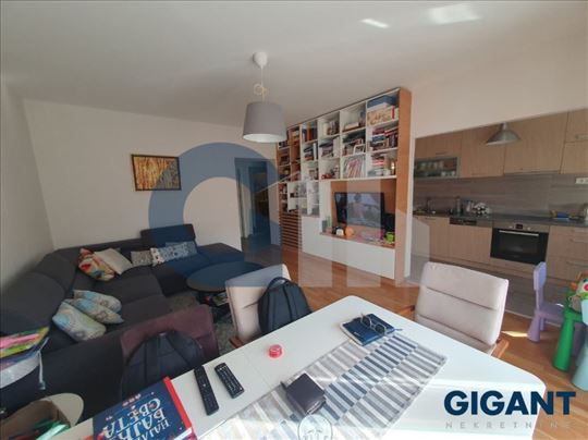 Slavija, 66m2, I, eg
