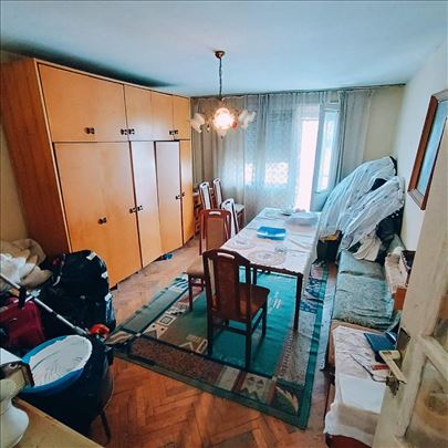 Uknjižen 4.0 stan od 86m2+uknjižena garaža od 16m2