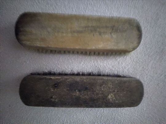 Četka za odelo drvena,prirodna vlakna 18 cm. polov