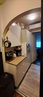 Dorcol Jovanova ulica stan u visokom prizemlju