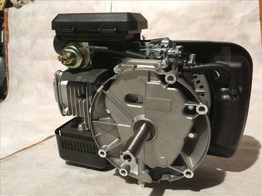 Motor za kosilice nov 