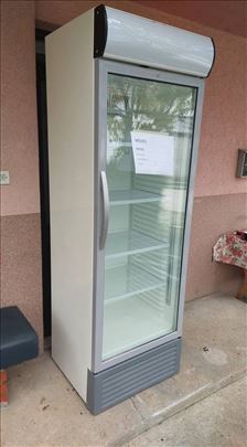 rashladna vitrina 500 litara UGUR