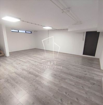 Bežanijska kosa 2, poslovni prostor 98m2 ID#11851