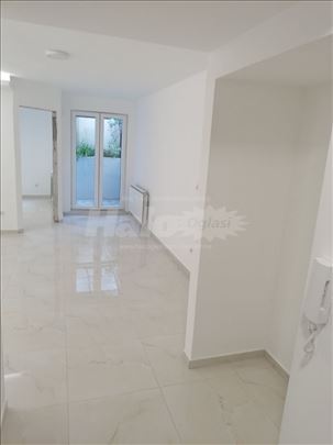🏠 HITNA prodaja – LUX stan 50m², Zemun–neuknjižen