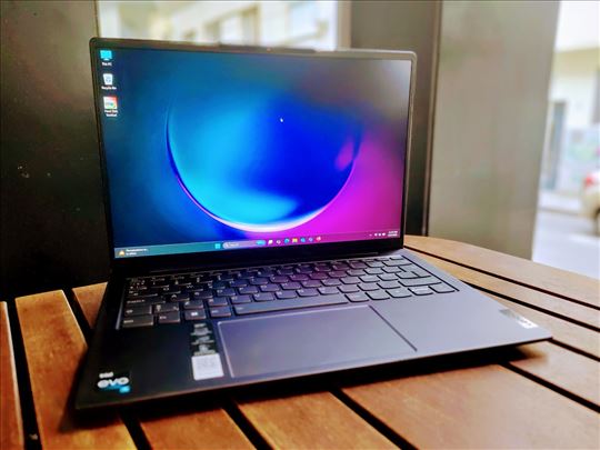 Lenovo Yoga Slim 6 14IAP8