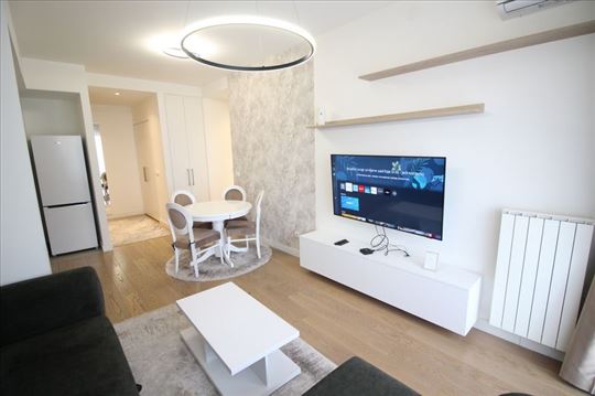 Odličan stan, BW, garaža, ID 5282