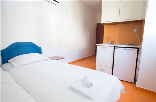 Dvokrevetni studio Budva  slobodan do 20.08. 