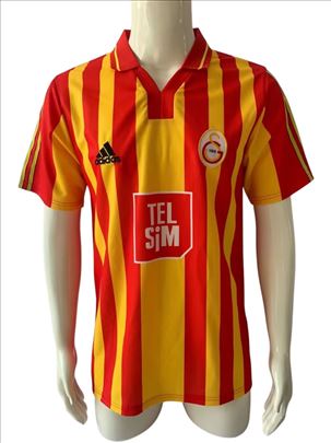 Galatasaray 2000/2001 domaci dres