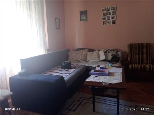 Kukujevci dve kuće na placu 189m2