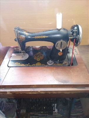 Šivaća mašina Union na singer postolju,nožni pogon