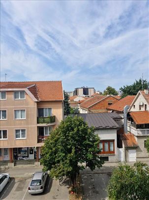 Trosoban, novogradnja u centru