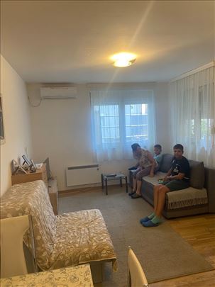 Višnjička banja 34m2 + 20m2 + terasa KREDIT ZA MLA