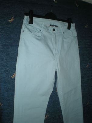 Zenske pantalone nove