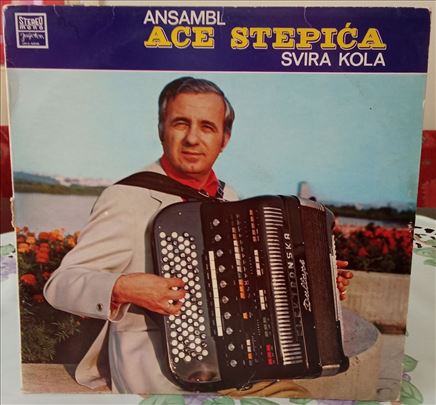  Ansambl Ace Stepića Svira Kola
