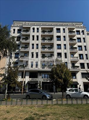 Direktna ponuda  - prelep stan sa tri spavaće sobe