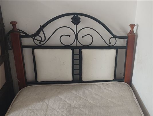 Kravet samac 3 komada
