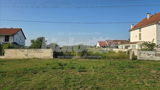 Prodajem plac 31 ar - Šimanovci ( Deč )