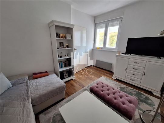 Renoviran, kompletno opremljen 1.5 stan,49m2,1/4 I