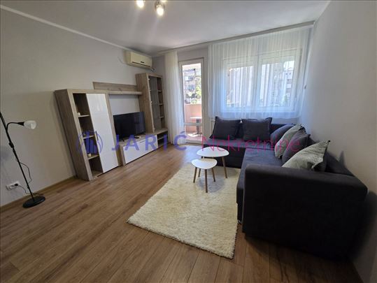 Resavska 34m2. 1.5. sa terasom.