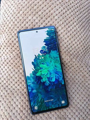 Samsung S20 fe 6/128GB, odličan