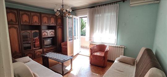 Stara Višnjička banja, 3.0, useljiv, svetao, uknj