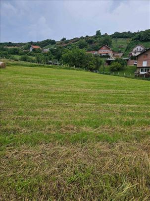 Bukovac plac 525m2 gradjevinsko zemljište HITNO!