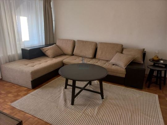 Čukarička padina, 42 m2