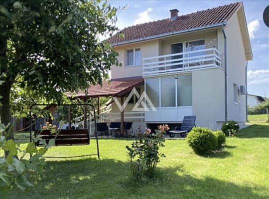 Donja Trepča, kuća i predivan plac 88 ari