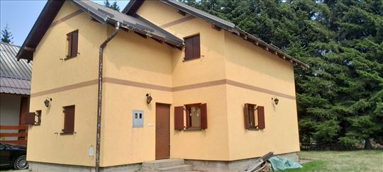 Kopaonik,KraljeviČardaci,novija,130m2,spratna,3ara