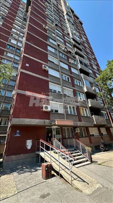 Prodajem stan u Ul. Braće Jerkovića. 44m2