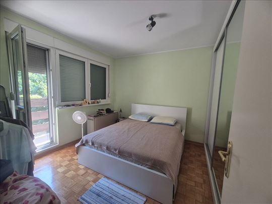 Stan 81 m Voždovac