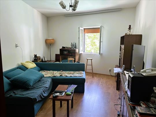 Zemun kej, Marka Nikolića, 45m2(52), 2.0, 1/2, ukn