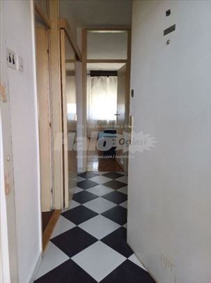 Beograd CENTAR garsonjera 27 kvm vlasnik