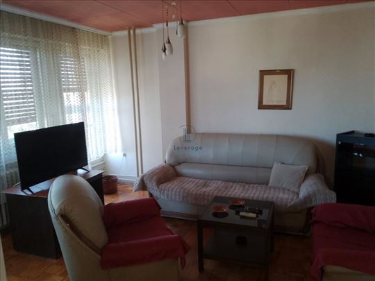 Blok 45, Jurija Gagarina, 60 m2