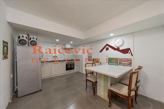 Centar, Savska, 2.5, 43 m2, bez terase, PR od VI