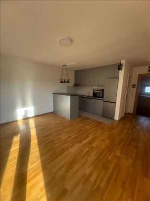 Na prodaju jednoiposoban stan – Adice, Novi Sad