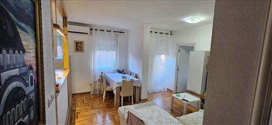 Novo u ponudi, 2.5, vpr kao 1. sprat, odličan