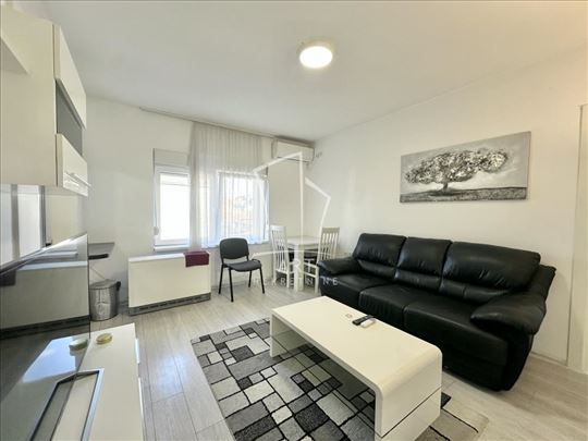 Zemun, Timočka, 2.5 renoviran stan, mereno 46m2 ID