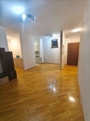 Vojvode Stepe kod crkve LUX  3-soban sa Garazom