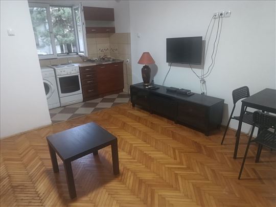 Zemun Galenika Garsonjera 24m2 250e