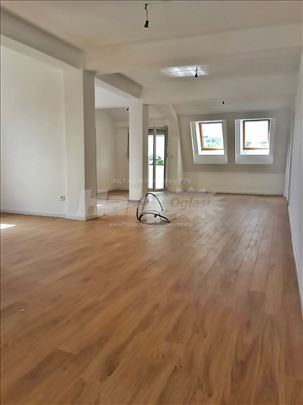 Idealan stan za porodičan ili poslovni život!
