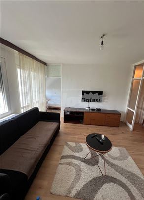 Izdajem jednoiposoban stan,  45m2, cg,  