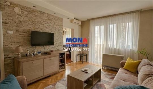 Kompletno renoviran, 2.0 stan,56m2, ugao Gandijeva