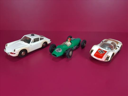 Lot of 3 komadaSLOT CAR UNIVERSAL