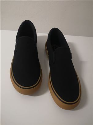 Nove Lugz slip on patike broj 44