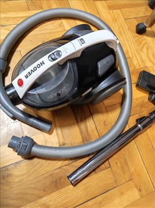 Usisivac HOOVER bez kese 2000 w kompletan 
